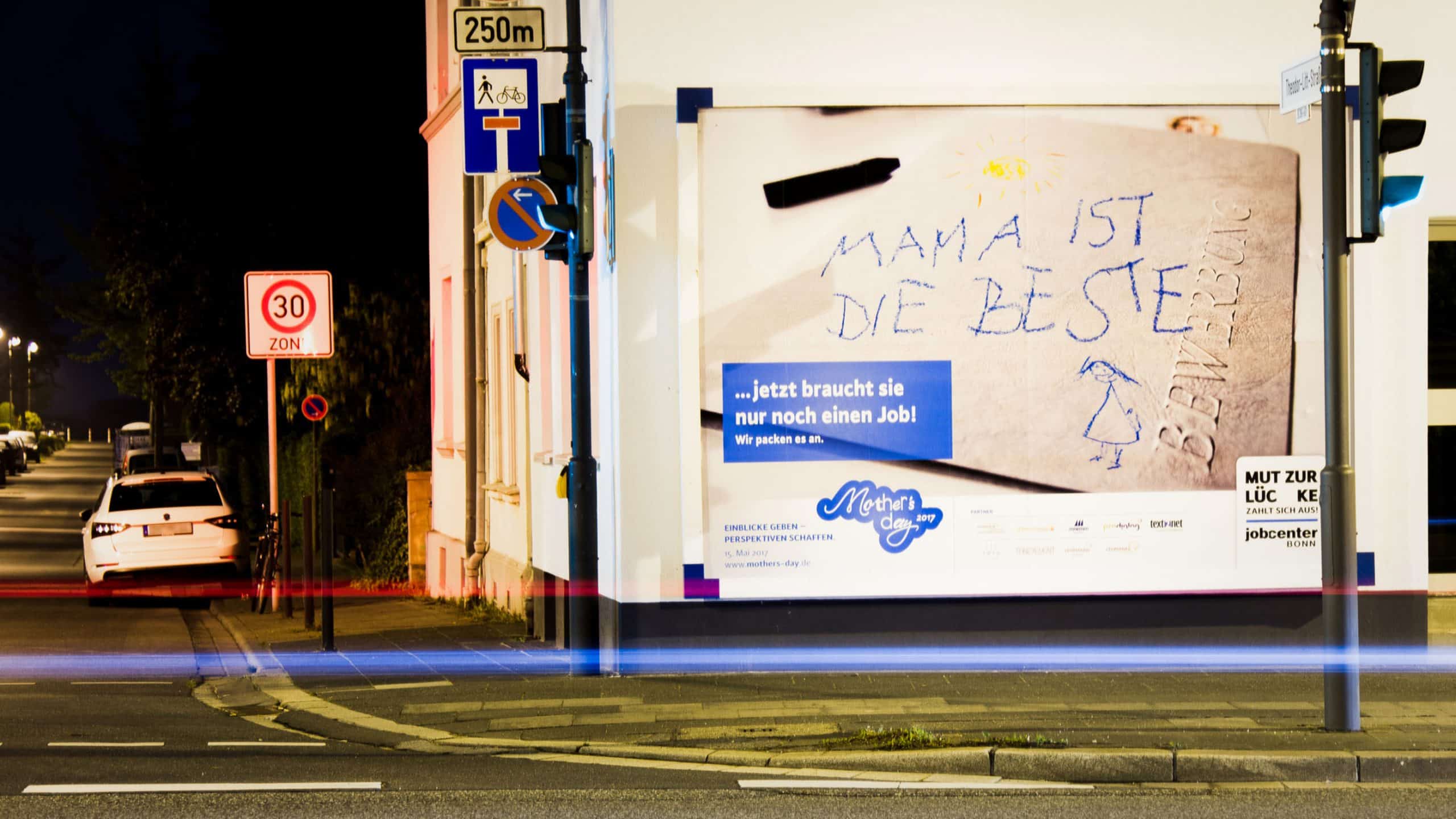 Plakatkampagne zum Mother's Day des Jobcenter Bonn